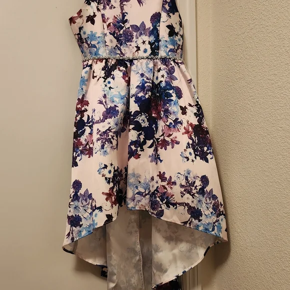Emily Rose Lilac Floral Dress - Picture 5 of 9